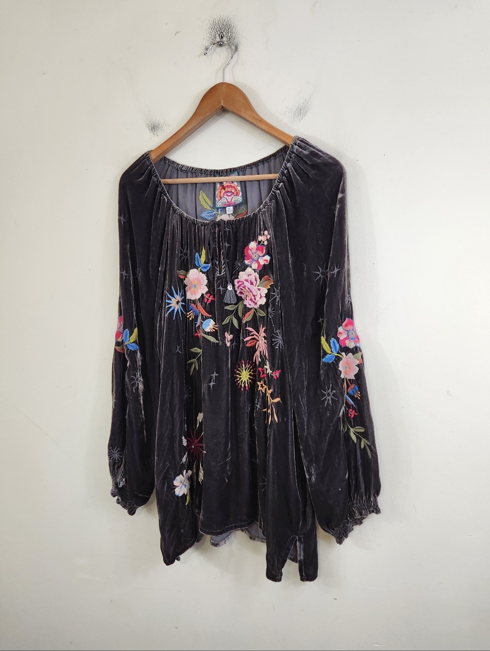 Johnny Was “Celestin” embroidered velvet top - Picture 2 of 15